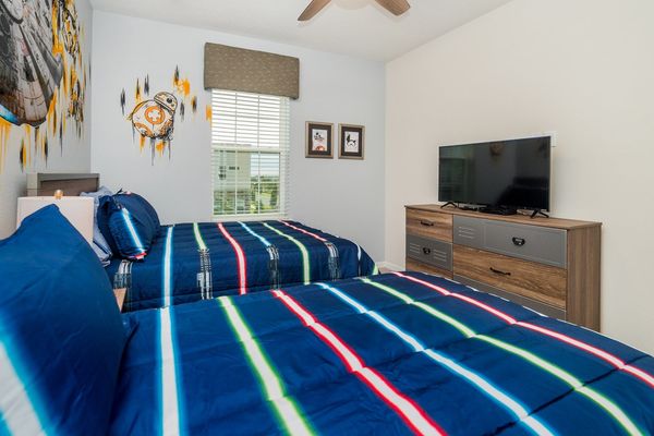 Twin/Double Bedroom 4
40" Smart TV