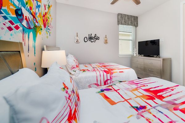 Twin/Double Bedroom 3
40" Smart TV