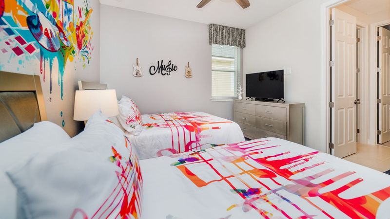 Twin/Double Bedroom 3
40" Smart TV