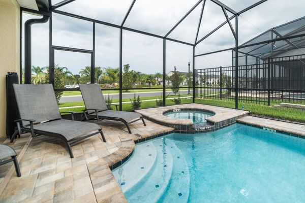 Pool/Spa
Faces South