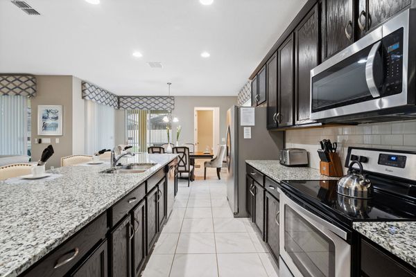 Kitchen (Angle)