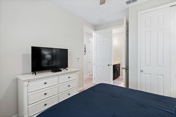 Queen Bedroom 4
