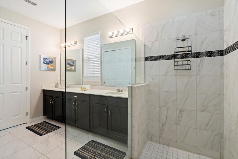 Master King Bathroom 1 Downstairs Walkin Shower