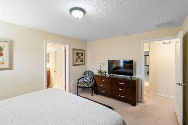 Master King Bedroom 3 Upstairs
43" Smart TV