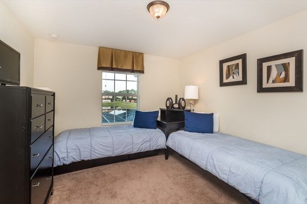 Twin/Twin Bedroom 3 Upstairs