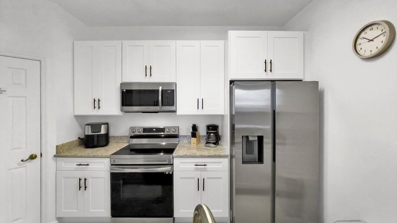 Kitchen (Angle)