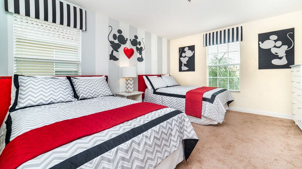 Double/Double Bedroom 4 Upstairs
Mickey