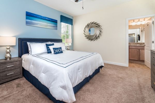 Master King Bedroom 1 Downstairs
Attached Bathroom