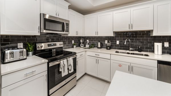 Kitchen (Angle)