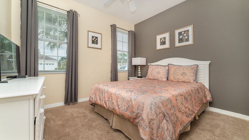 Queen Bedroom 3