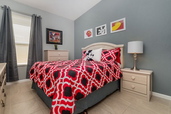 Queen Suite Bedroom 2