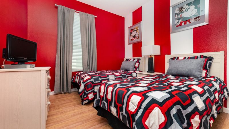 Two Twins Bedroom 4 
32" Roku TV
TV has been updated
Mickey