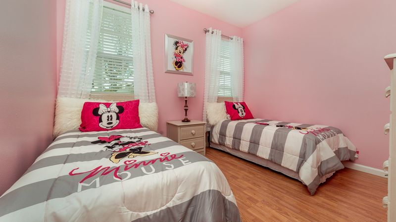 Two Twins Bedroom 3 
Minnie