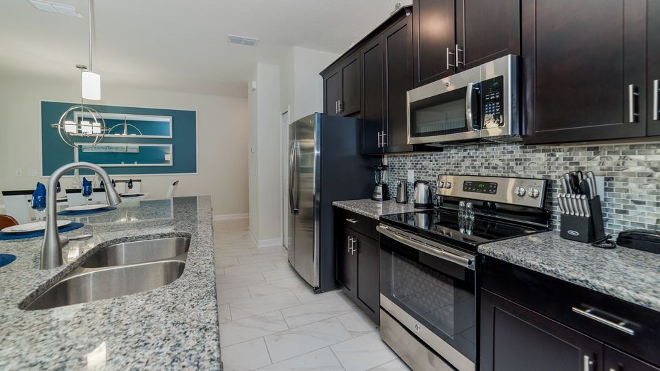 Kitchen (Angle)