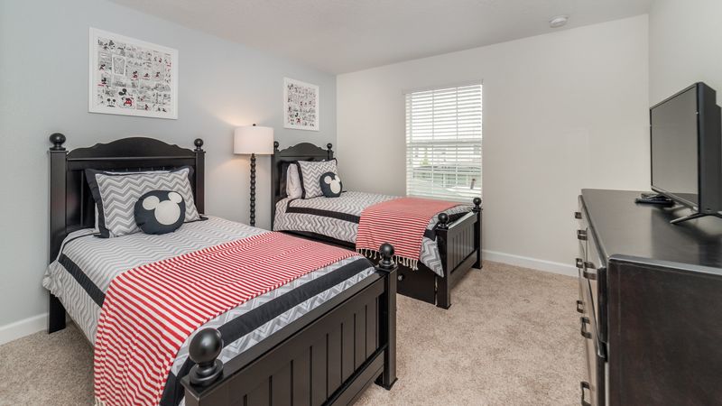 Twin/Twin Bedroom 3 Upstairs