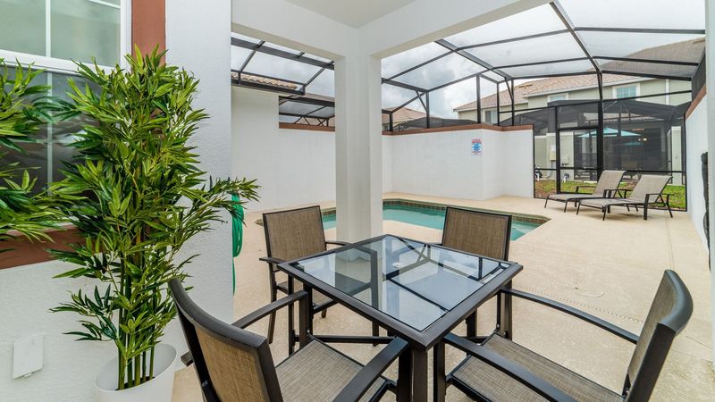 Deck
Pool Faces Southwest