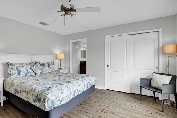 Master King Bedroom 4 Upstairs
Attached Bathroom