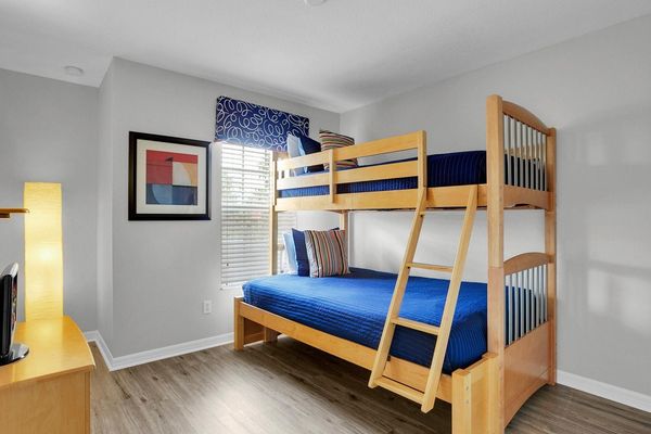 Twin/Double Bunk Bedroom 2
Upstairs