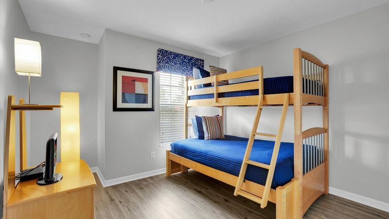 Twin/Double Bunk Bedroom 2
Upstairs