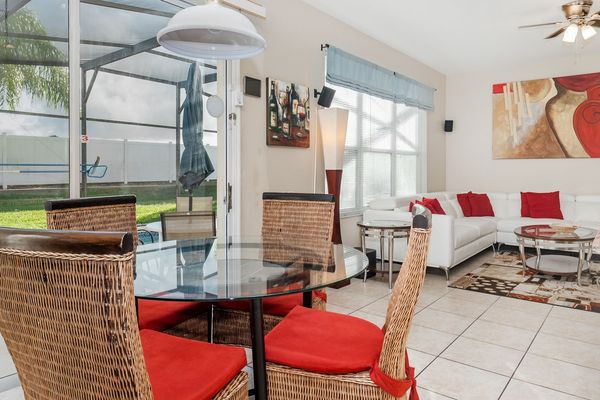 8008 King Palm Circle