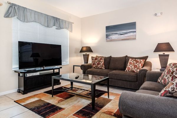 Living Room
55" TV
XBOX PS2