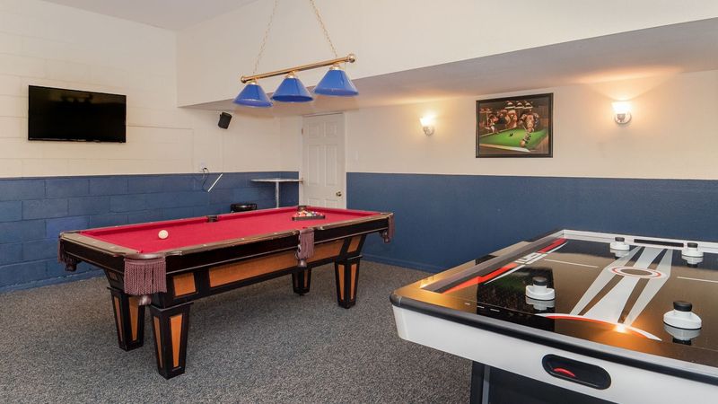 Game Room (Angle)
40" Roku TV
Pool Table
Air Hockey