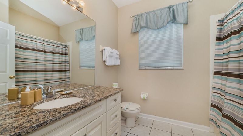 Hall Bathroom 2 Downstairs
Tub/Shower Combo