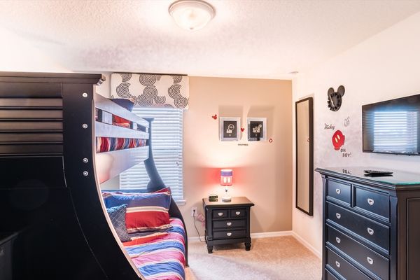 Twin/Double Bunk + Twin Trundle Bedroom 7 (Angle)
32" Smart TV