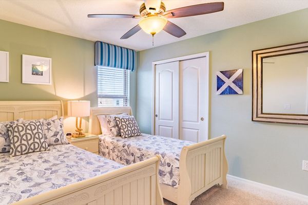 Twin/Double Bedroom 6 Upstairs