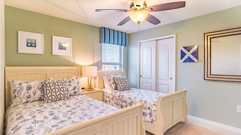 Twin/Double Bedroom 6 Upstairs