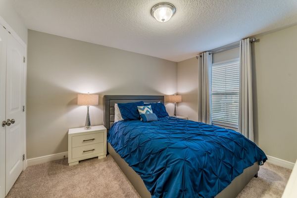 Queen Bedroom 2 Upstairs 
Shared Bathroom
Tub/Shower Combo