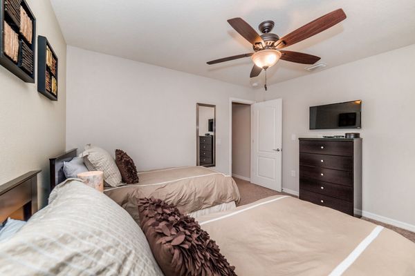 Two Twins Bedroom 5
32" TV