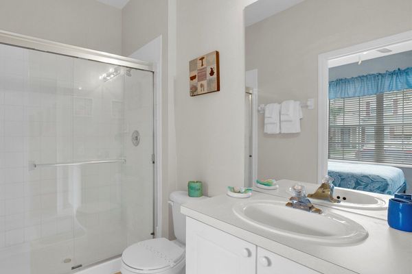 Shared Bathroom 3 Downstairs
Shower