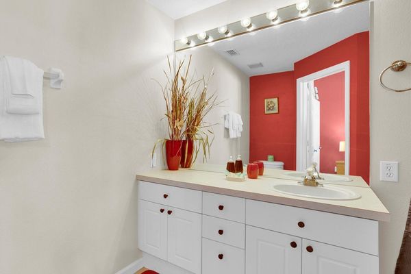 Master King Bathroom 1 (Angle)