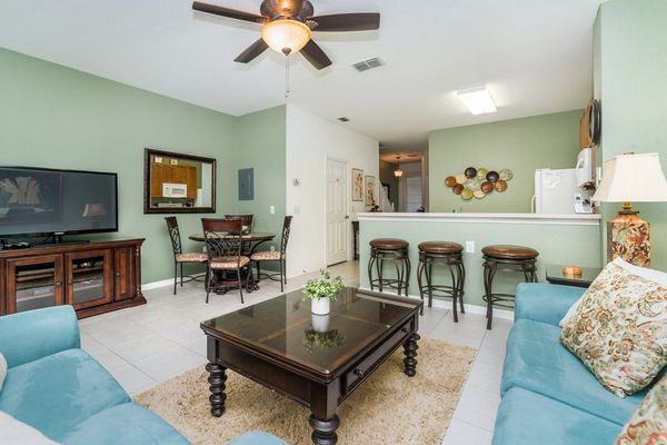 Living Room (Angle)
51" TV
Xbox