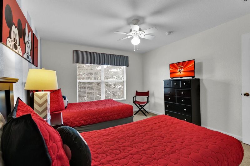 Twin/Double Bedroom 4 (Angle)
32" TV