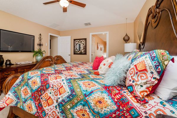 Master King Bedroom 1
50" TV