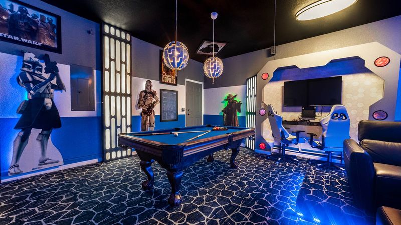 Game Room 
50" TV
PS4
Pool Table