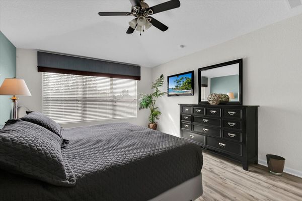 Master King Bedroom 1 (Angle)
43" Smart TV