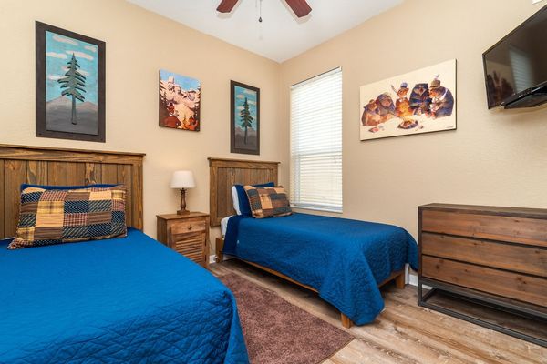 Two Twins Bedroom 3 Downstairs
32" TV Blu-Ray