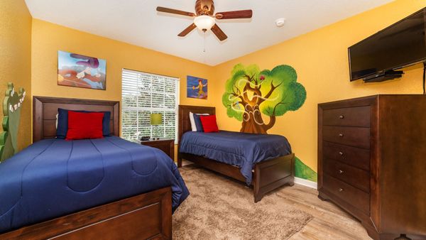 Two Twins Bedroom 5 (Angle) Upstairs
32" TV Blu-Ray