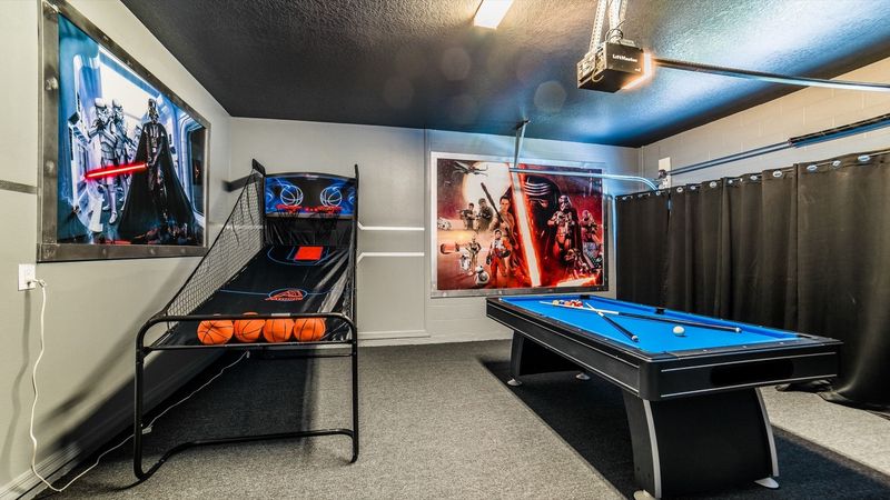 Game Room
Basketball Hoops
Pool Table