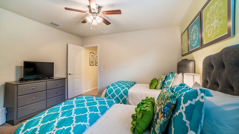 Two Twins Bedroom 6
32" TV