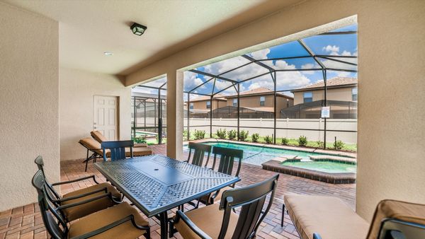 Pool/Patio
Pool Faces East