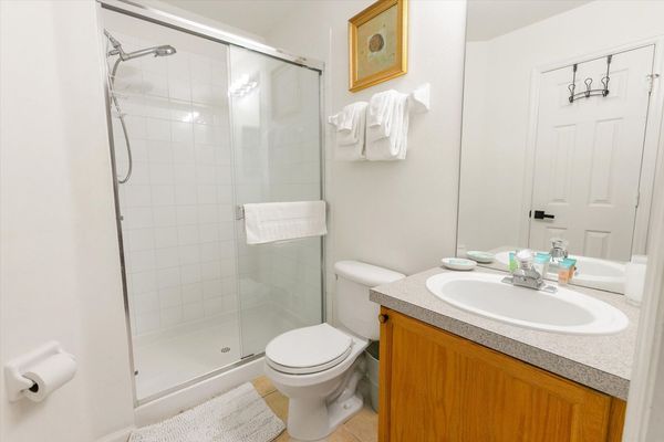 Queen Suite Bathroom 2
Shower