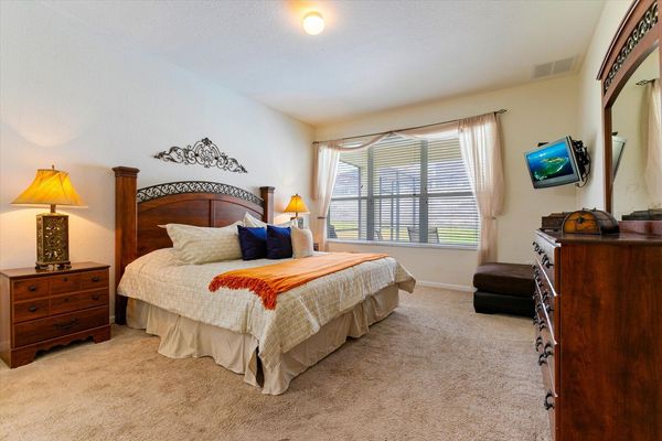 Master King Bedroom 1 Downstairs
Attached Bathroom