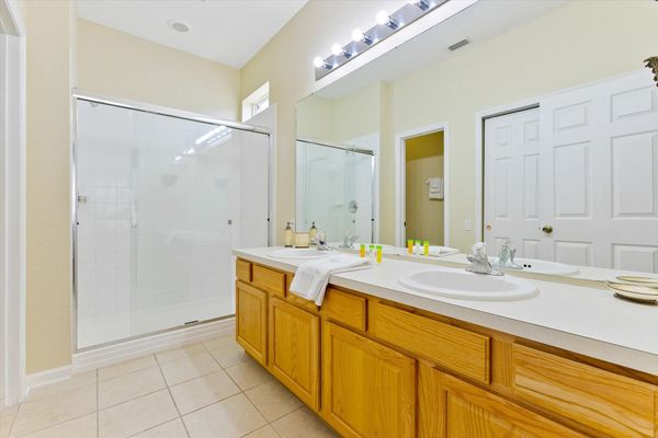 Master King  Bathroom 1 Downstairs
Shower