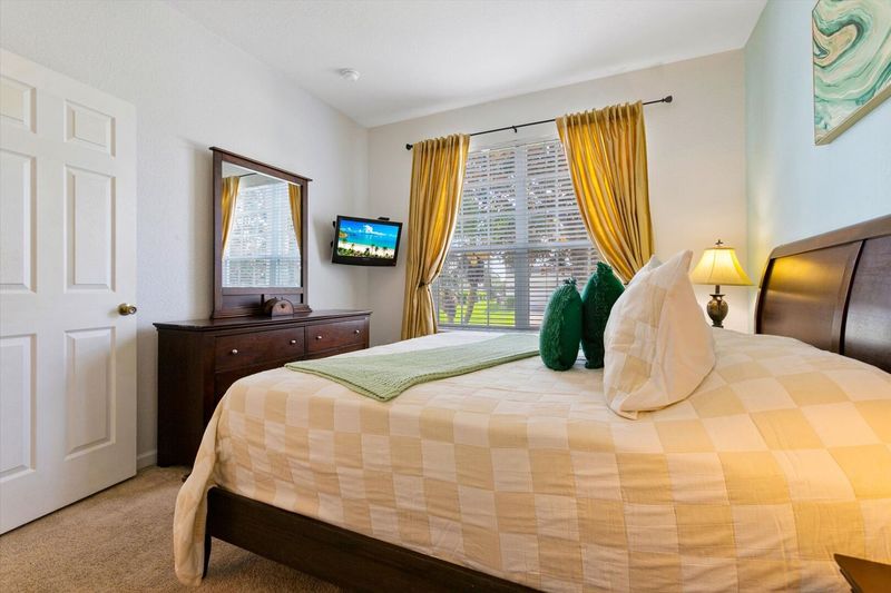 King Suite Bedroom 2 (Angle)
26" TV