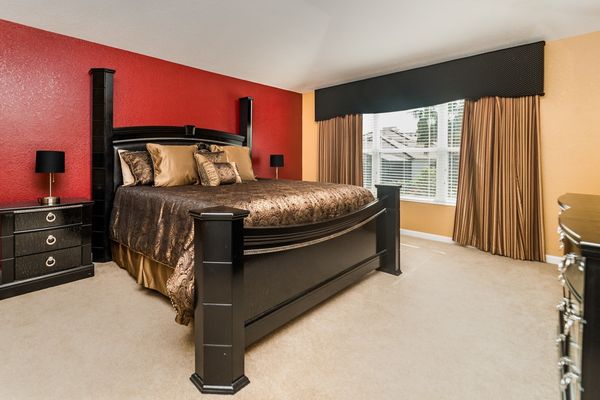 Master King Bedroom 1 Upstairs
Attached Bathroom