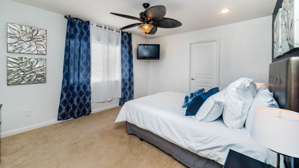 Queen Bedroom 3
32" TV